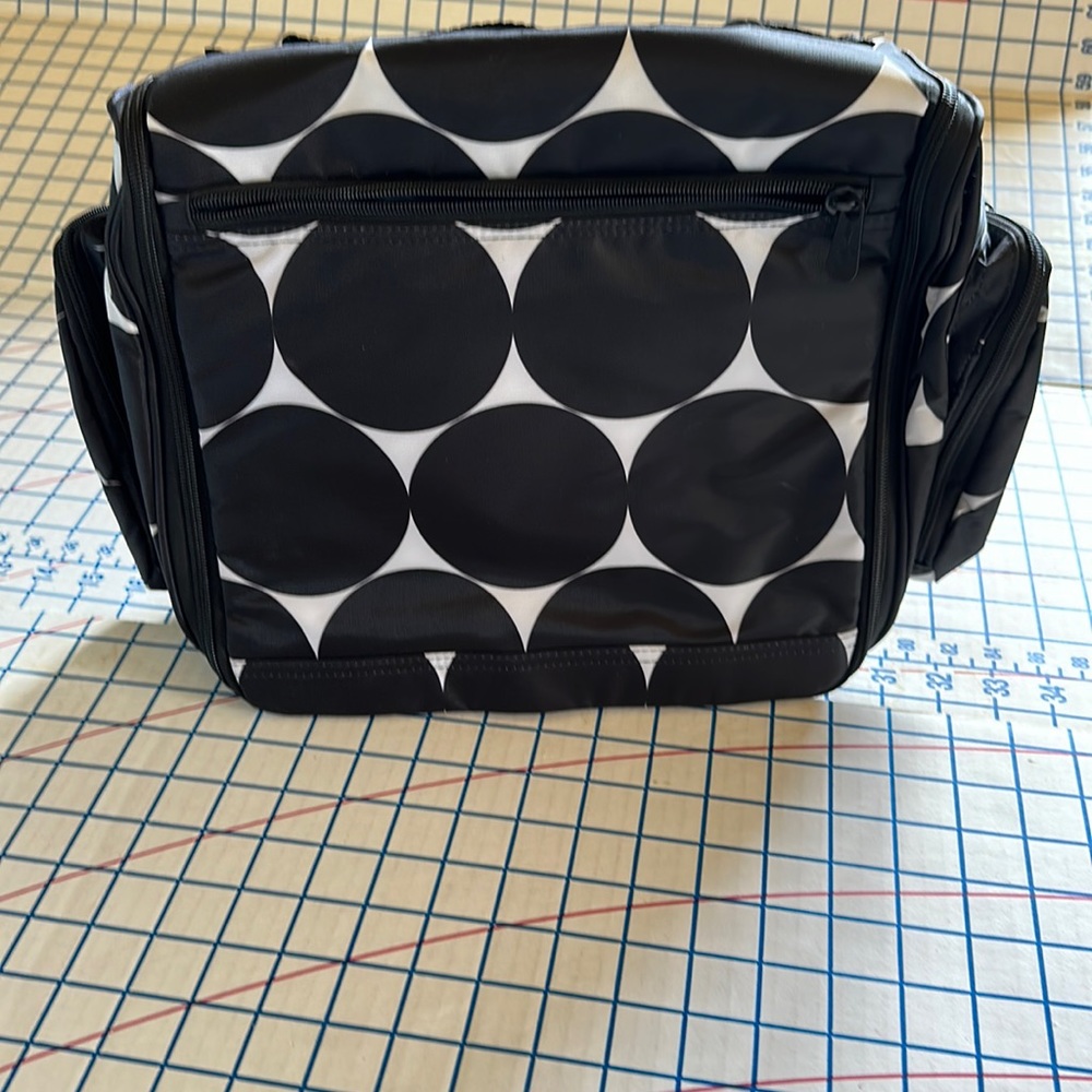 Deluxe Beauty Bag by thirty-one Big Dot